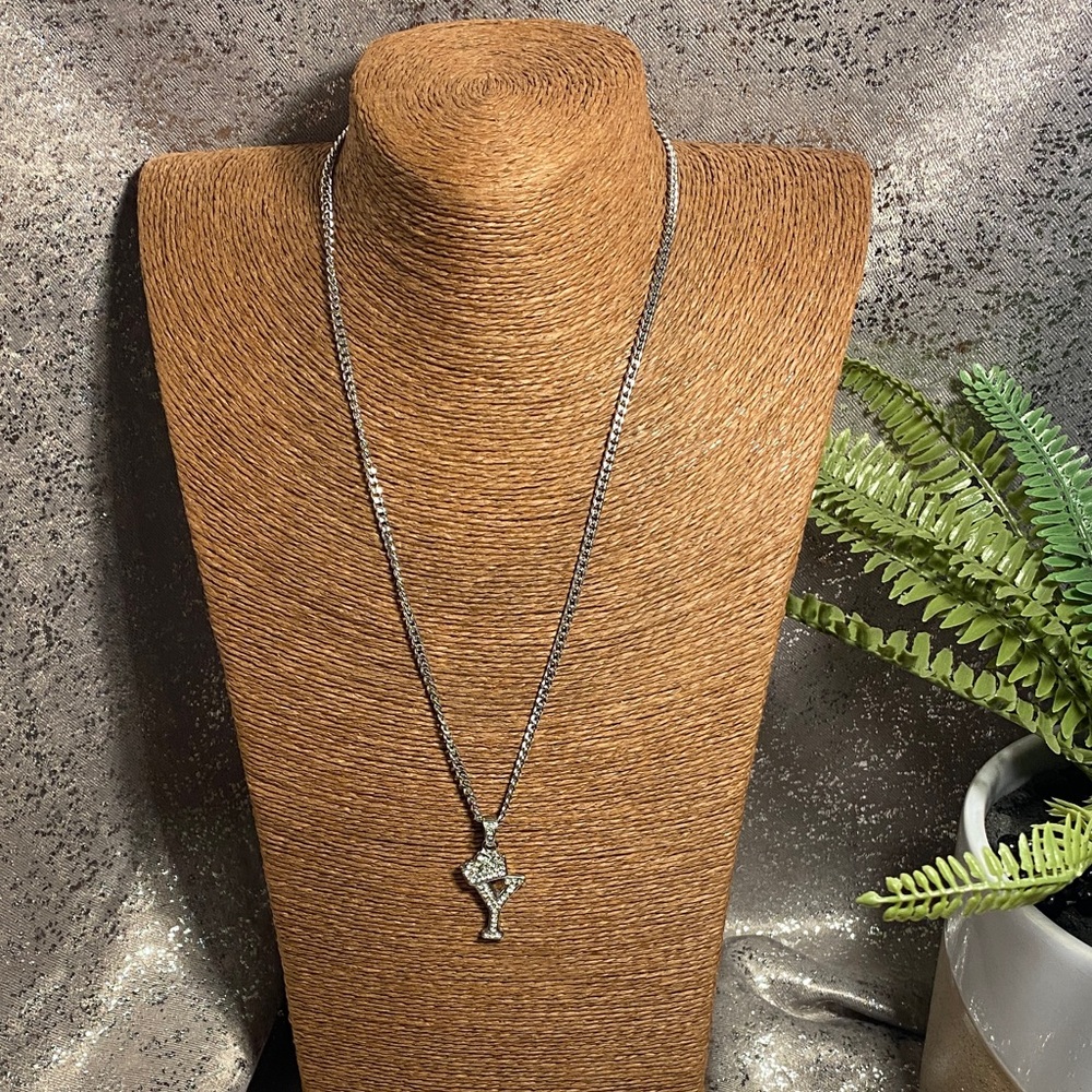 Elegant Silver Pendant Necklace